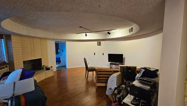 $1,995,000 | 2786 Kennington Drive, Glendale, CA 91206