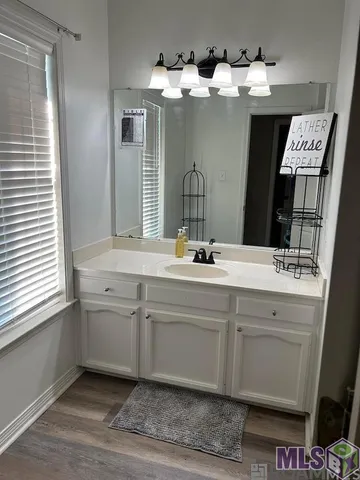 $2,300 | 17160 Fountainbleau Drive, Prairieville, LA 70769