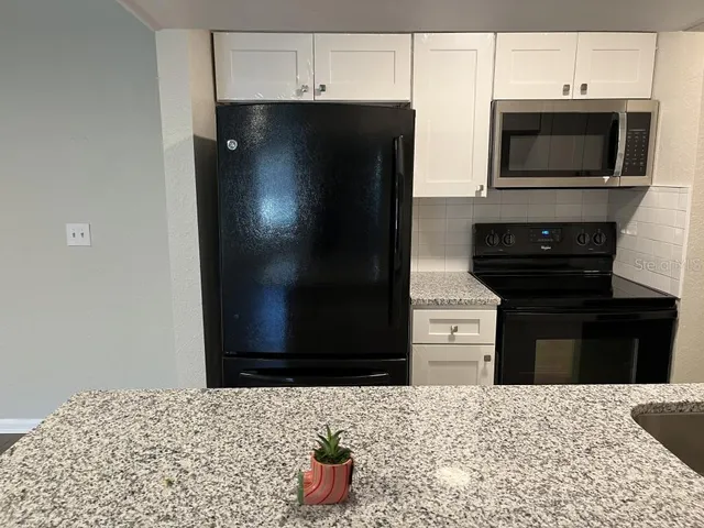 $195,000 | 624 Golden Raintree Place, Unit 624, Brandon, FL 33510