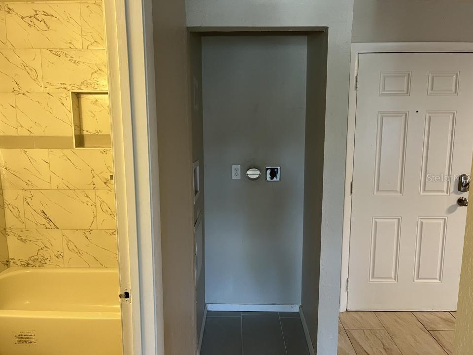 624 Golden Raintree Place, Unit 624 Brandon, FL 33510 - Photo 5 of 20