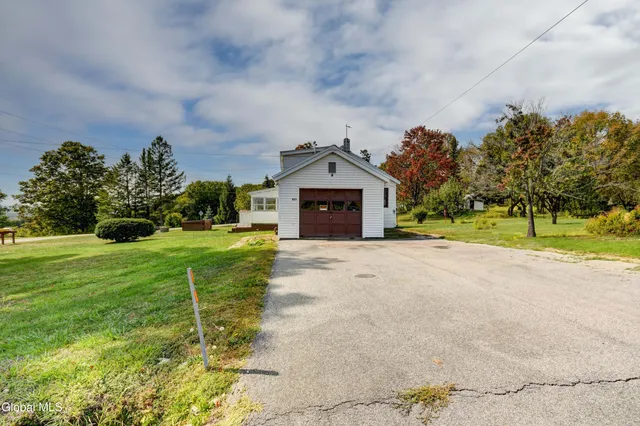 $169,900 | 822 Old Trail Road, Mohawk, NY 12095
