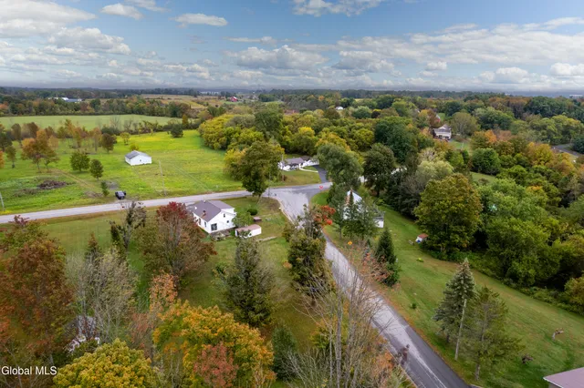 $169,900 | 822 Old Trail Road, Mohawk, NY 12095