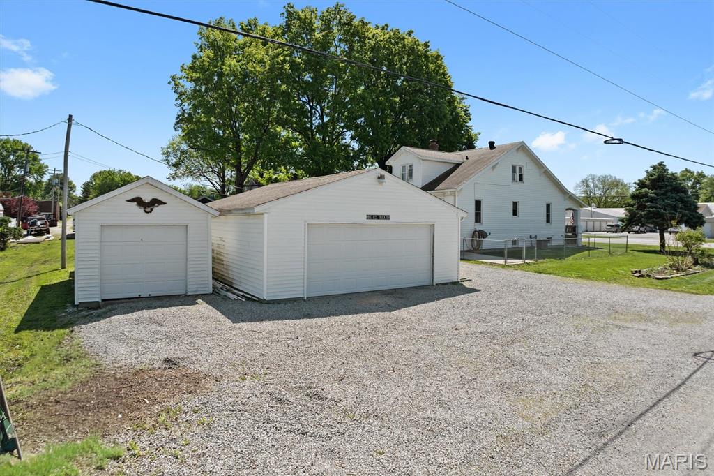 709 West Main Street Mount Olive, IL 62069 - Photo 33 of 39