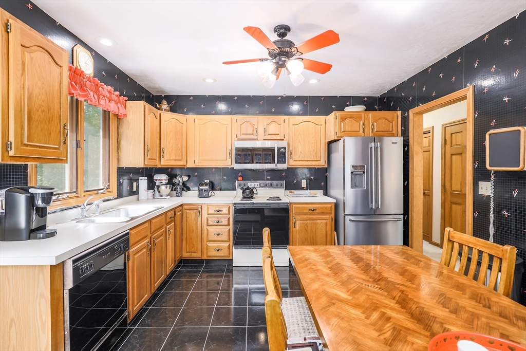 23 Ireta Road Shrewsbury, MA 01545 - Photo 12 of 32 Gallery Image 12