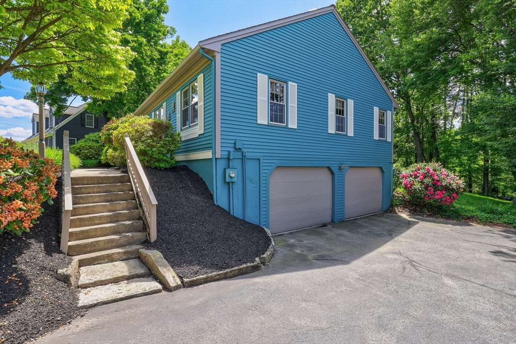 23 Ireta Road Shrewsbury, MA 01545 - Photo 3 of 32 Gallery Image 3
