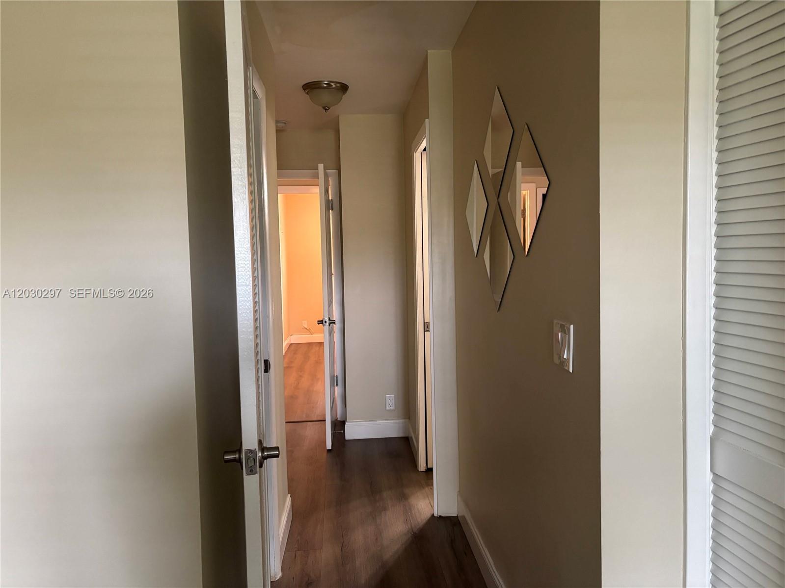 100 Gate Road, Unit 363 Hollywood, FL 33024 - Photo 20 of 32 Walk in closet on the left