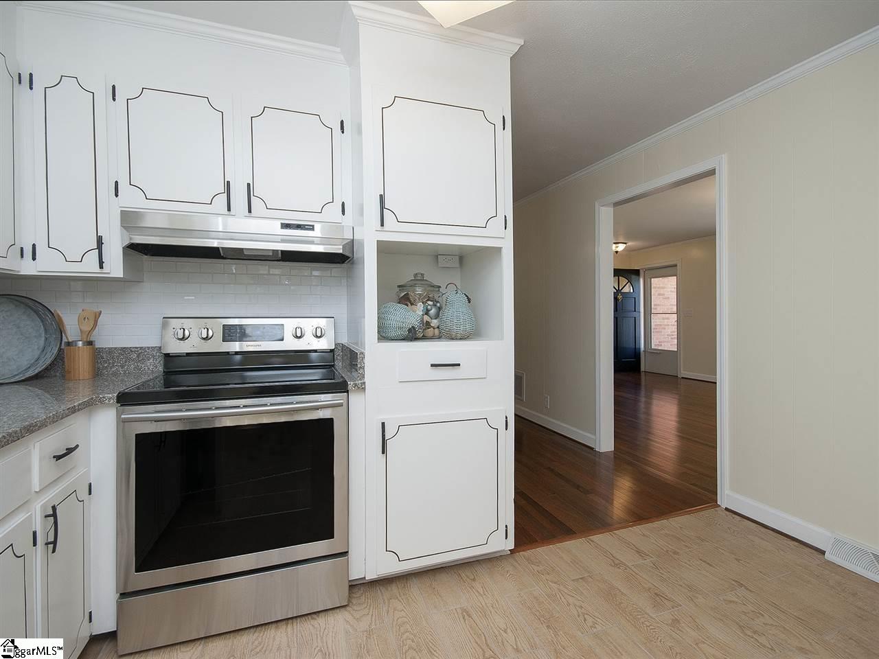602 Cunningham Road Taylors, SC 29687 - Photo 7 of 33 Gallery Image 7