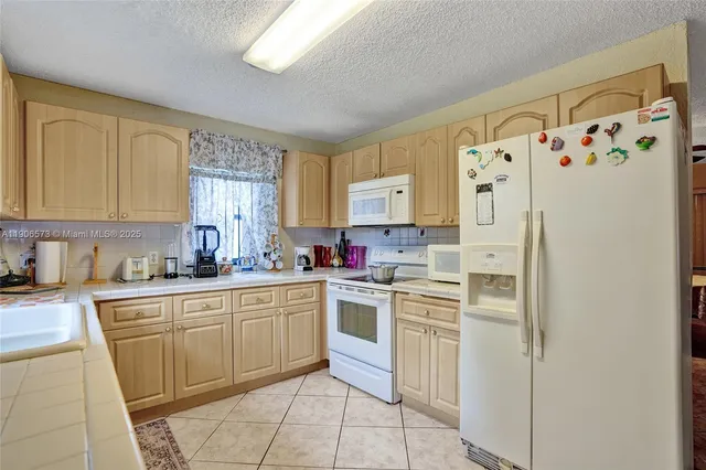 $560,000 | 3260 Northwest 174th Street, Miami Gardens, FL 33056