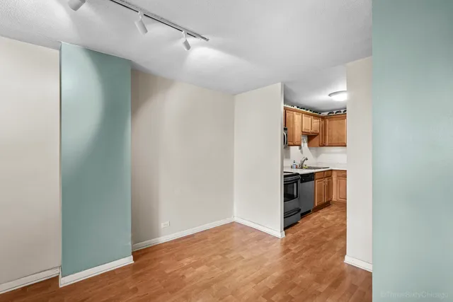 $1,975 | 899 South Plymouth Court, Unit 1406, Chicago, IL 60605