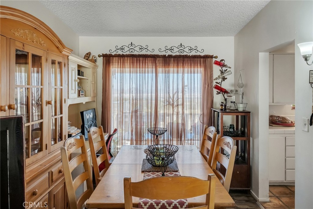 32720 Carnelian Road Lucerne Valley, CA 92356 - Photo 8 of 27