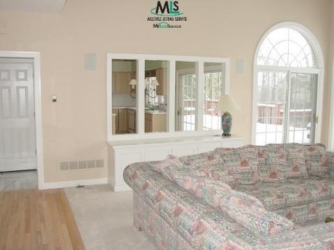 5698 Muirfield Rochester, MI 48306 - Photo 5 of 9 843477-4.JPG