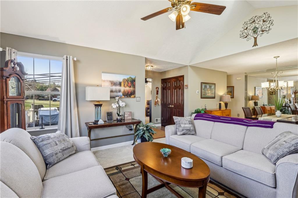 6410 Jefferson Pointe Circle Clairton, PA 15025 - Photo 12 of 49