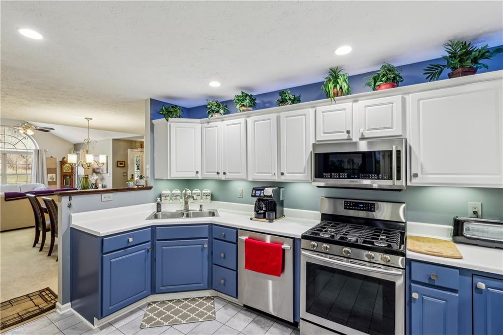 6410 Jefferson Pointe Circle Clairton, PA 15025 - Photo 3 of 49