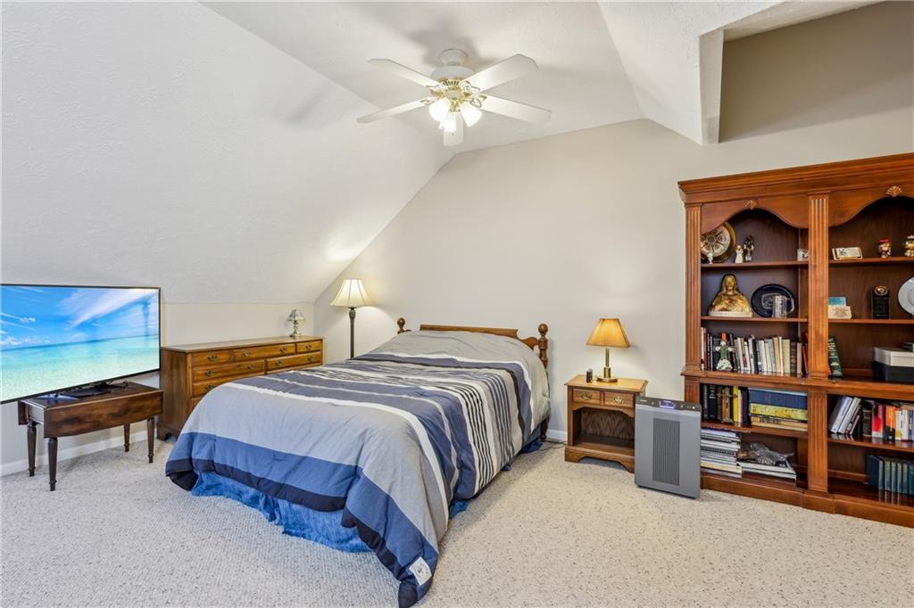 6410 Jefferson Pointe Circle Clairton, PA 15025 - Photo 32 of 49