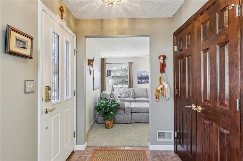 6410 Jefferson Pointe Circle Clairton, PA 15025 - Photo 9 of 49