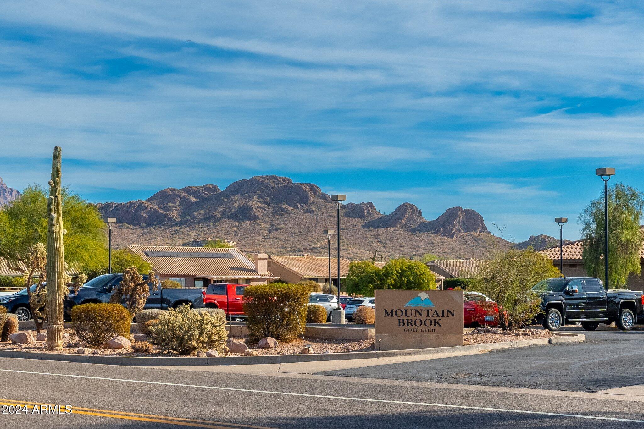 7573 Rugged Ironwood Road Gold Canyon, AZ 85118 - Photo 31 of 34 Golf Clubhouse