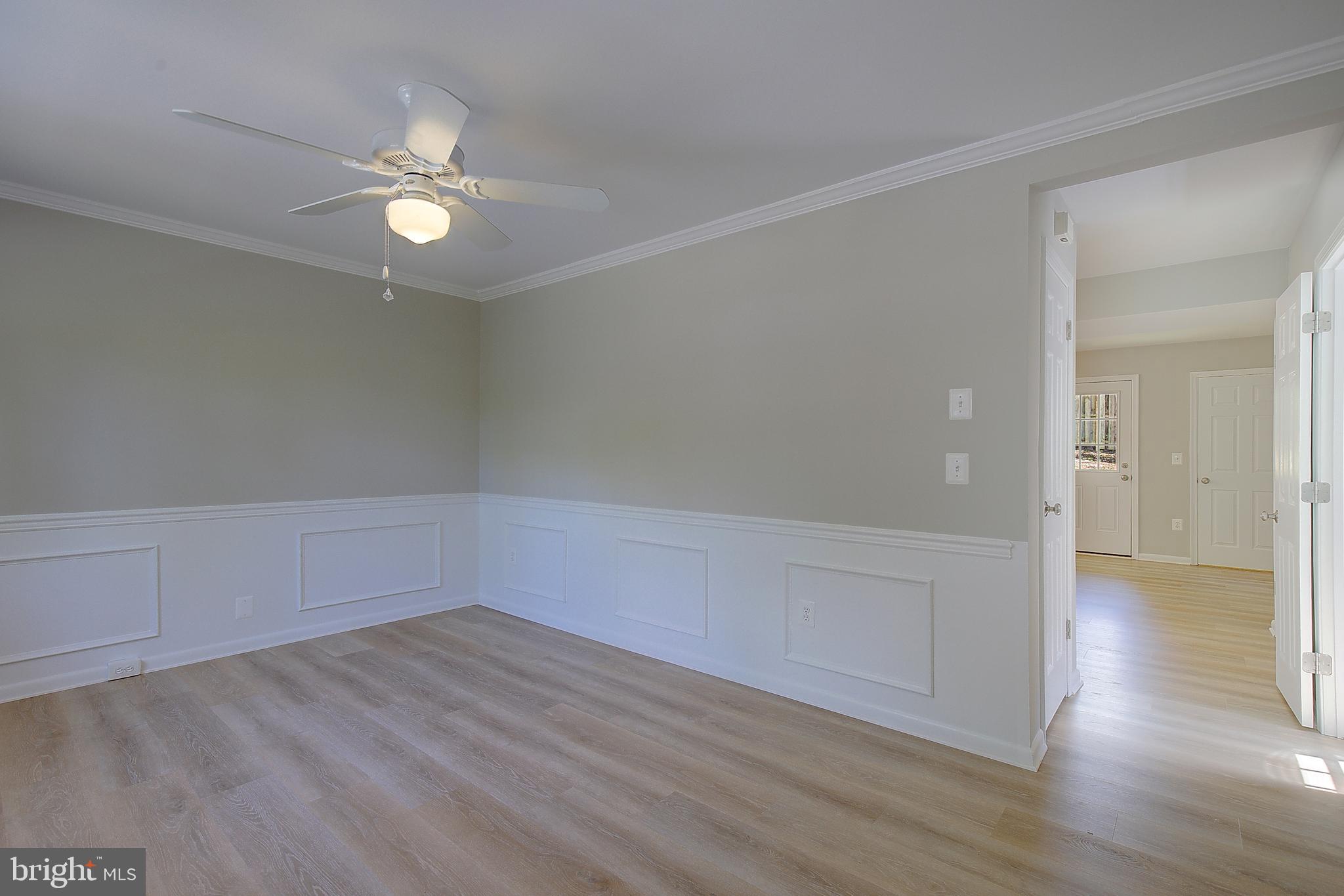 1739 Quantico Road Edgewater, MD 21037 - Photo 4 of 30 Hardwood floors on first level