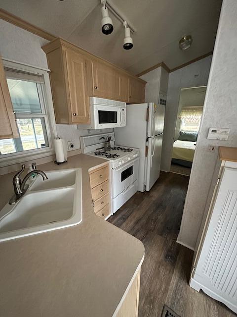 391 West Street, Unit 2 Biddeford, ME 04005 - Photo 4 of 15 Kitchen