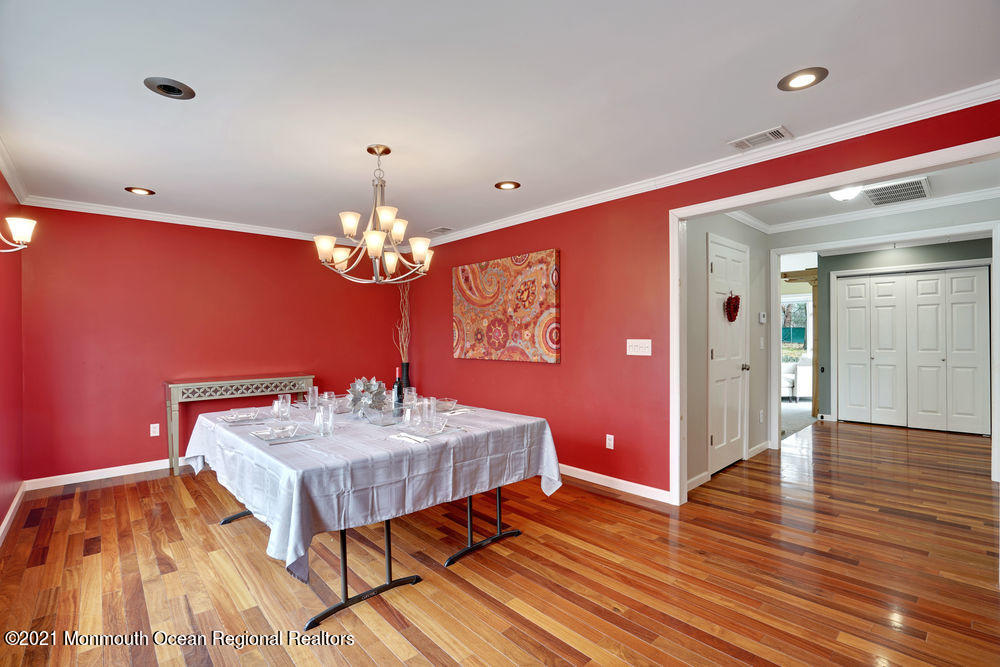 23 Lone Oak Road Middletown, NJ 07748 - Photo 11 of 39 013_dsc02718-dsc02722