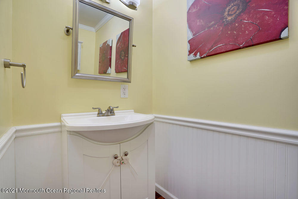 23 Lone Oak Road Middletown, NJ 07748 - Photo 13 of 39 015_dsc02728-dsc02732
