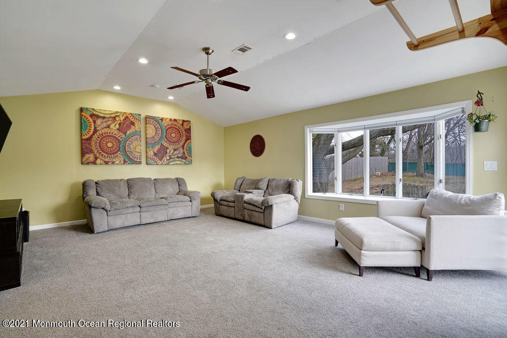23 Lone Oak Road Middletown, NJ 07748 - Photo 15 of 39 017_dsc02738-dsc02742