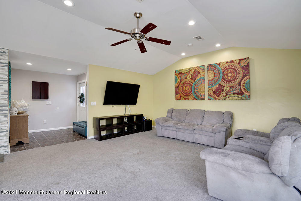 23 Lone Oak Road Middletown, NJ 07748 - Photo 16 of 39 018_dsc02743-dsc02747