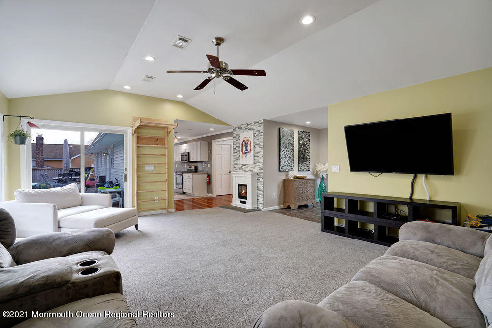 23 Lone Oak Road Middletown, NJ 07748 - Photo 17 of 39 019_dsc02748-dsc02752