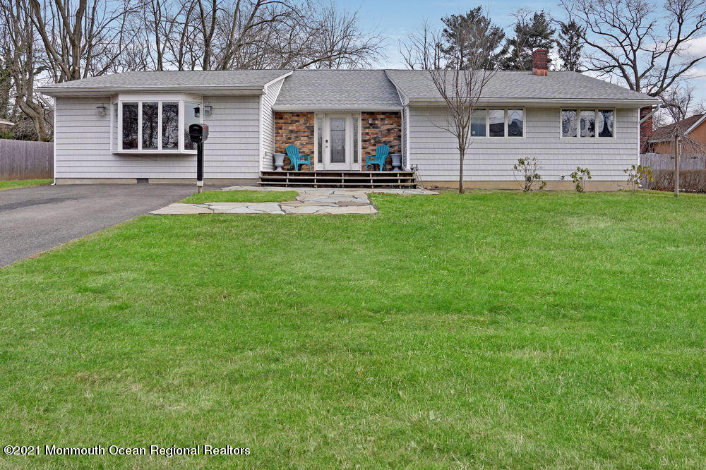 23 Lone Oak Road Middletown, NJ 07748 - Photo 3 of 39 005_dsc02613-dsc02617_1b