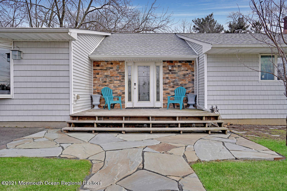 23 Lone Oak Road Middletown, NJ 07748 - Photo 5 of 39 007_dsc02618-dsc02622_1