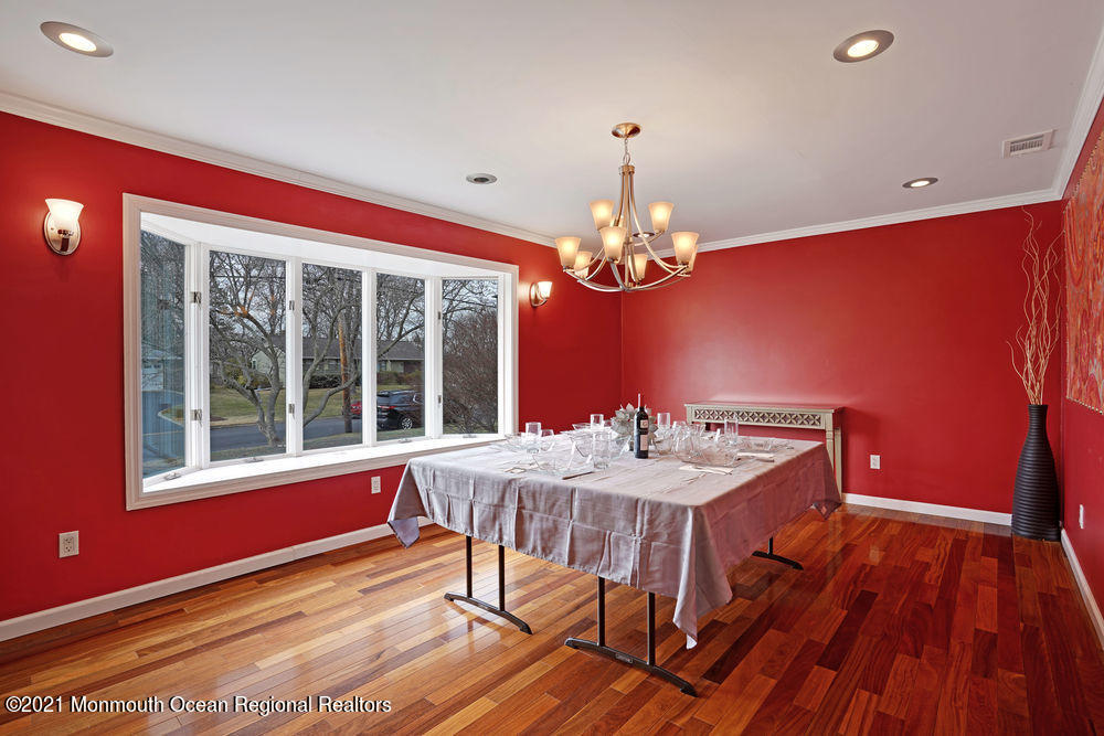 23 Lone Oak Road Middletown, NJ 07748 - Photo 10 of 39 012_dsc02713-dsc02717