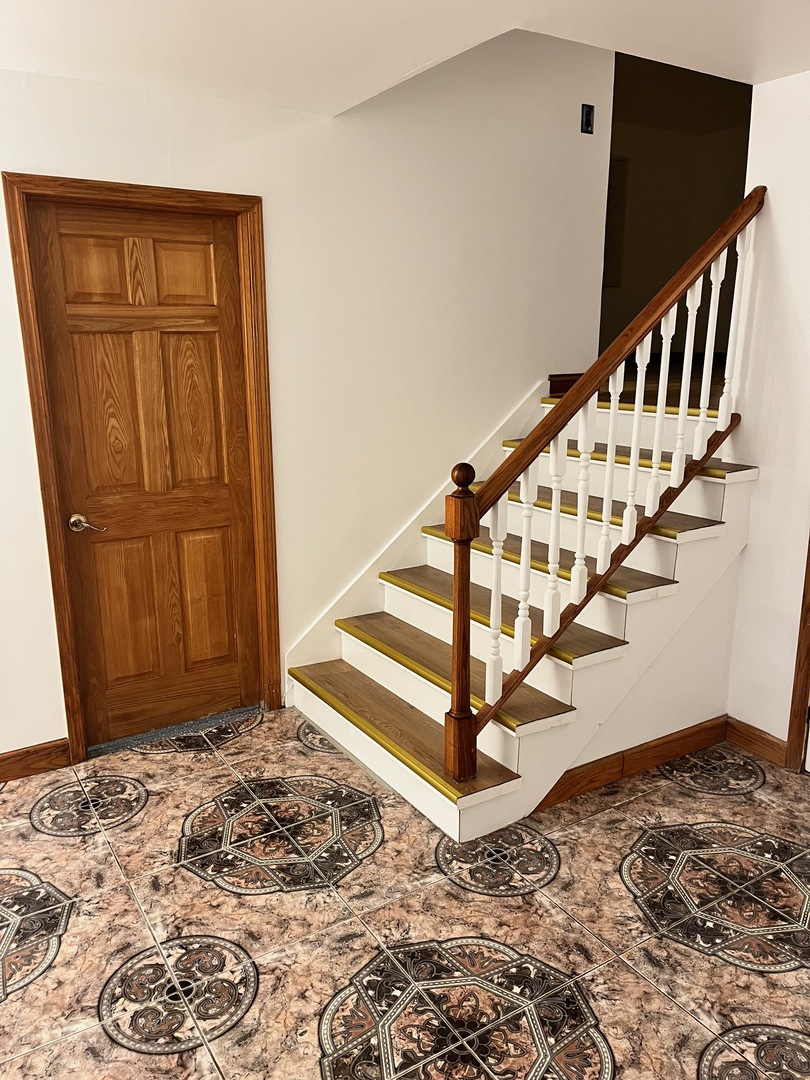 1927 Dugdale Road North Chicago, IL 60064 - Photo 20 of 36 a view of entryway