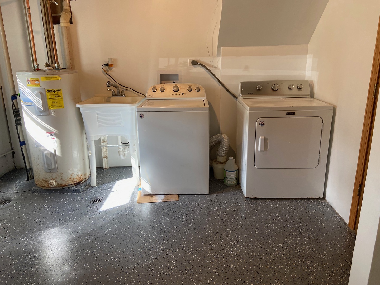 1927 Dugdale Road North Chicago, IL 60064 - Photo 23 of 36 a utility room with dryer and washer
