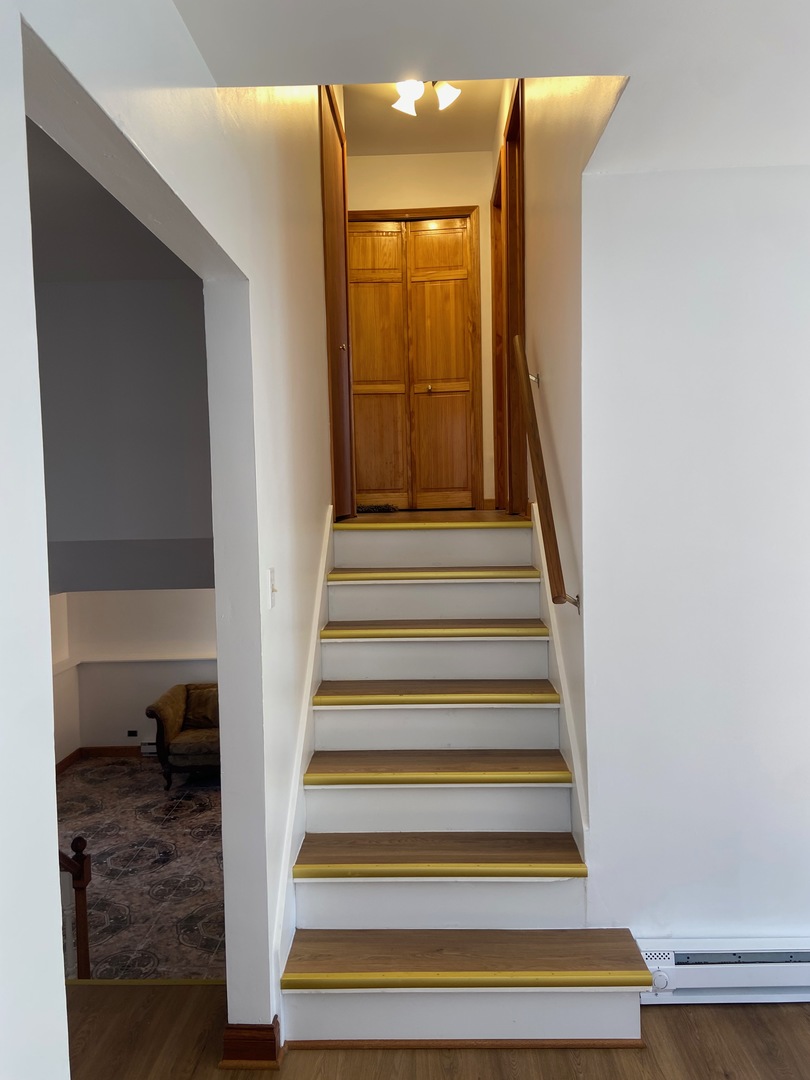 1927 Dugdale Road North Chicago, IL 60064 - Photo 8 of 36 a view of entryway