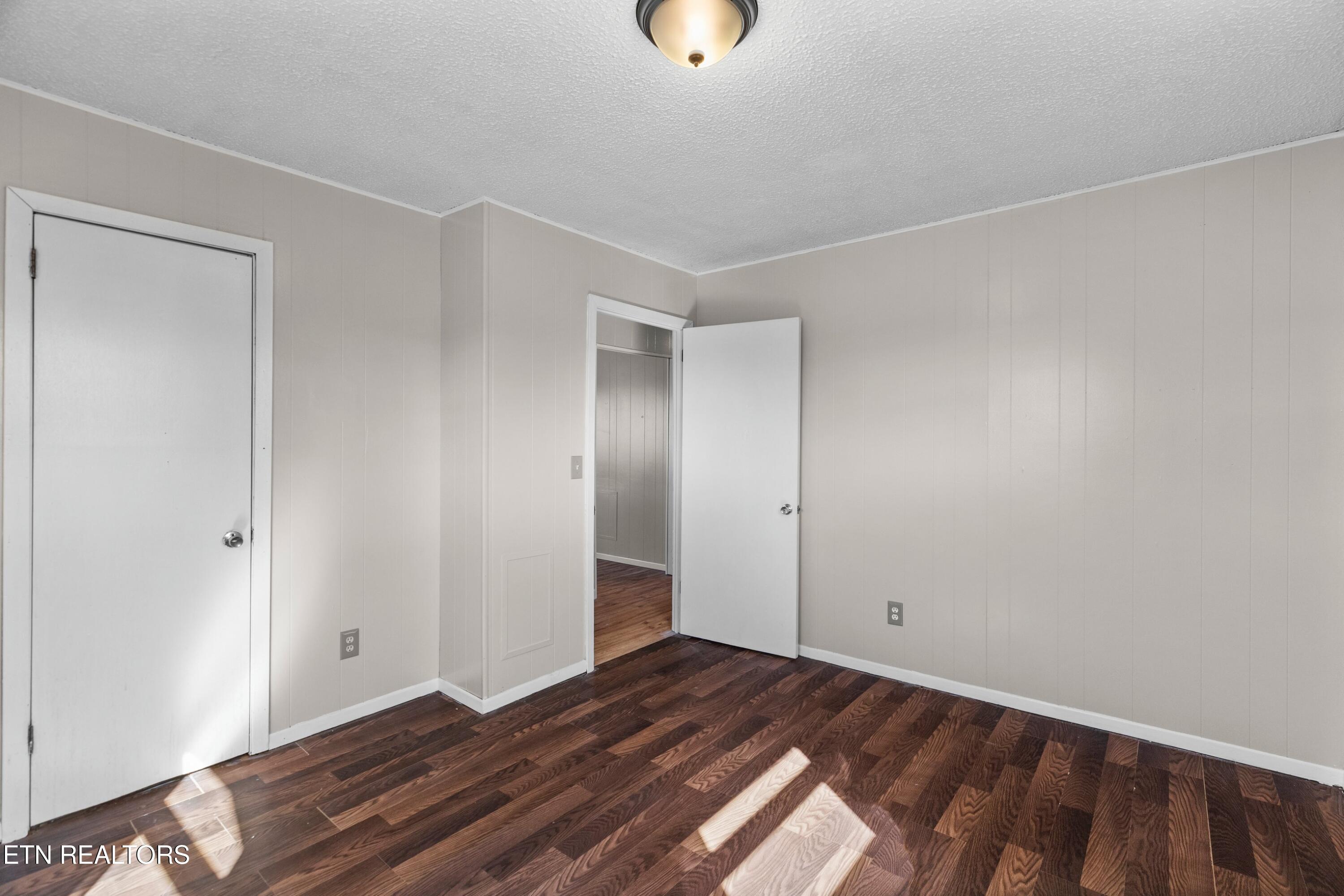 300 Glade Circle Bean Station, TN 37708 - Photo 11 of 37 015-300GladeCircle-BeanStation-TN-37708-