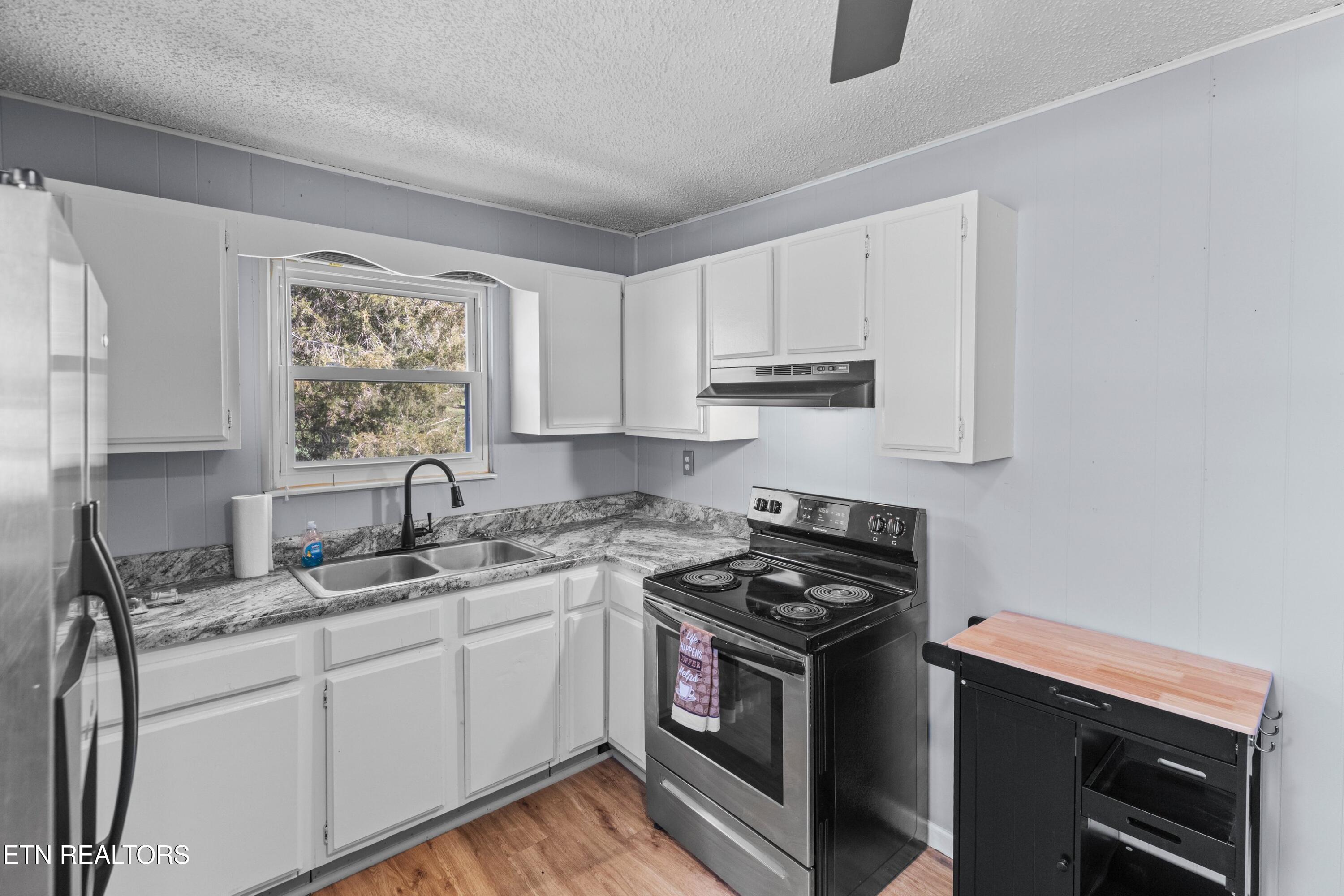 300 Glade Circle Bean Station, TN 37708 - Photo 5 of 37 008-300GladeCircle-BeanStation-TN-37708-