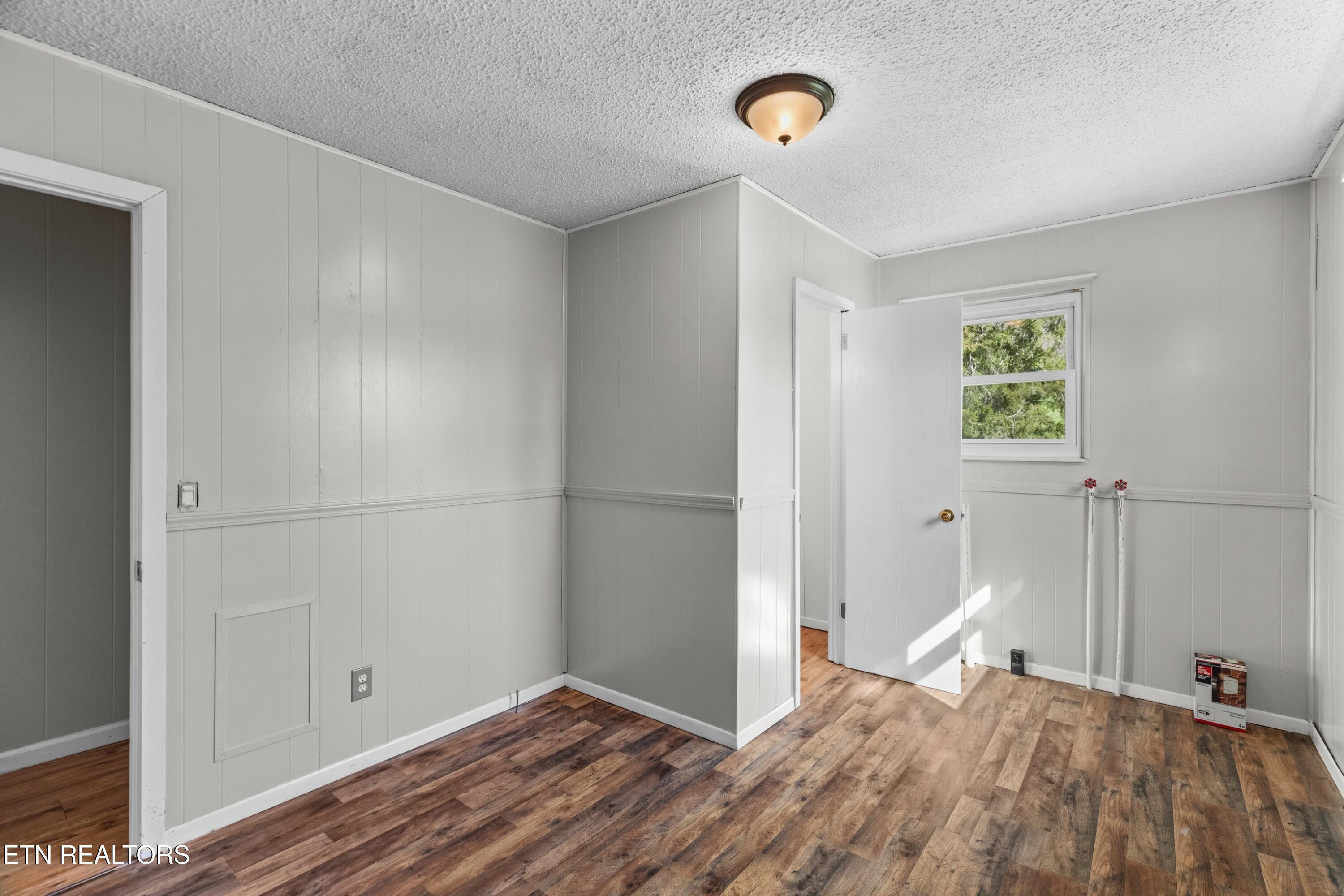 300 Glade Circle Bean Station, TN 37708 - Photo 9 of 37 011-300GladeCircle-BeanStation-TN-37708-