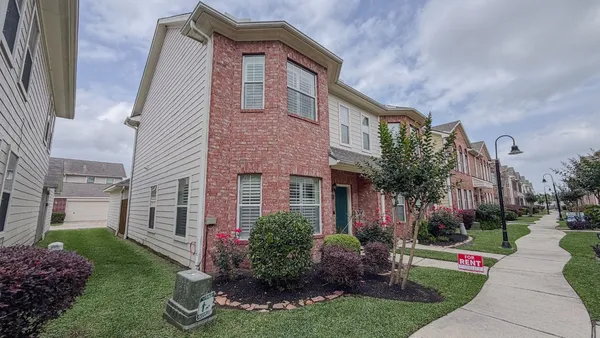 $2,000 | 1909 Kemah Village Drive, Kemah, TX 77565