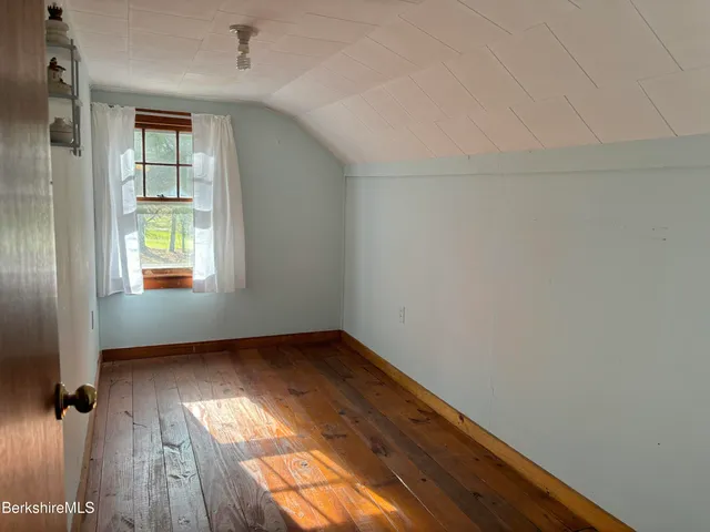 $295,000 | 1114 County Road, Sheffield, MA 01230