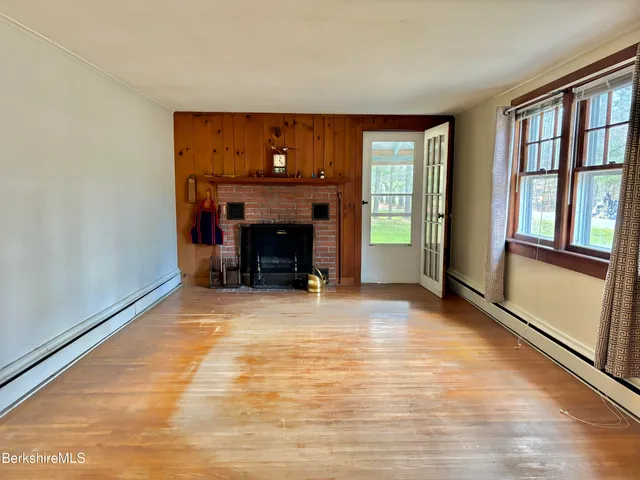 $295,000 | 1114 County Road, Sheffield, MA 01230