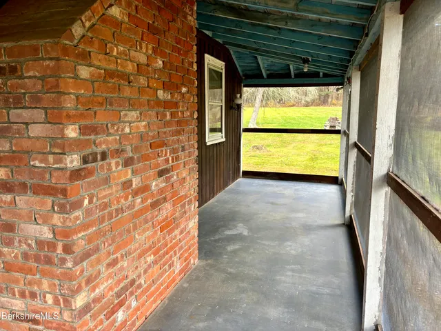 $295,000 | 1114 County Road, Sheffield, MA 01230