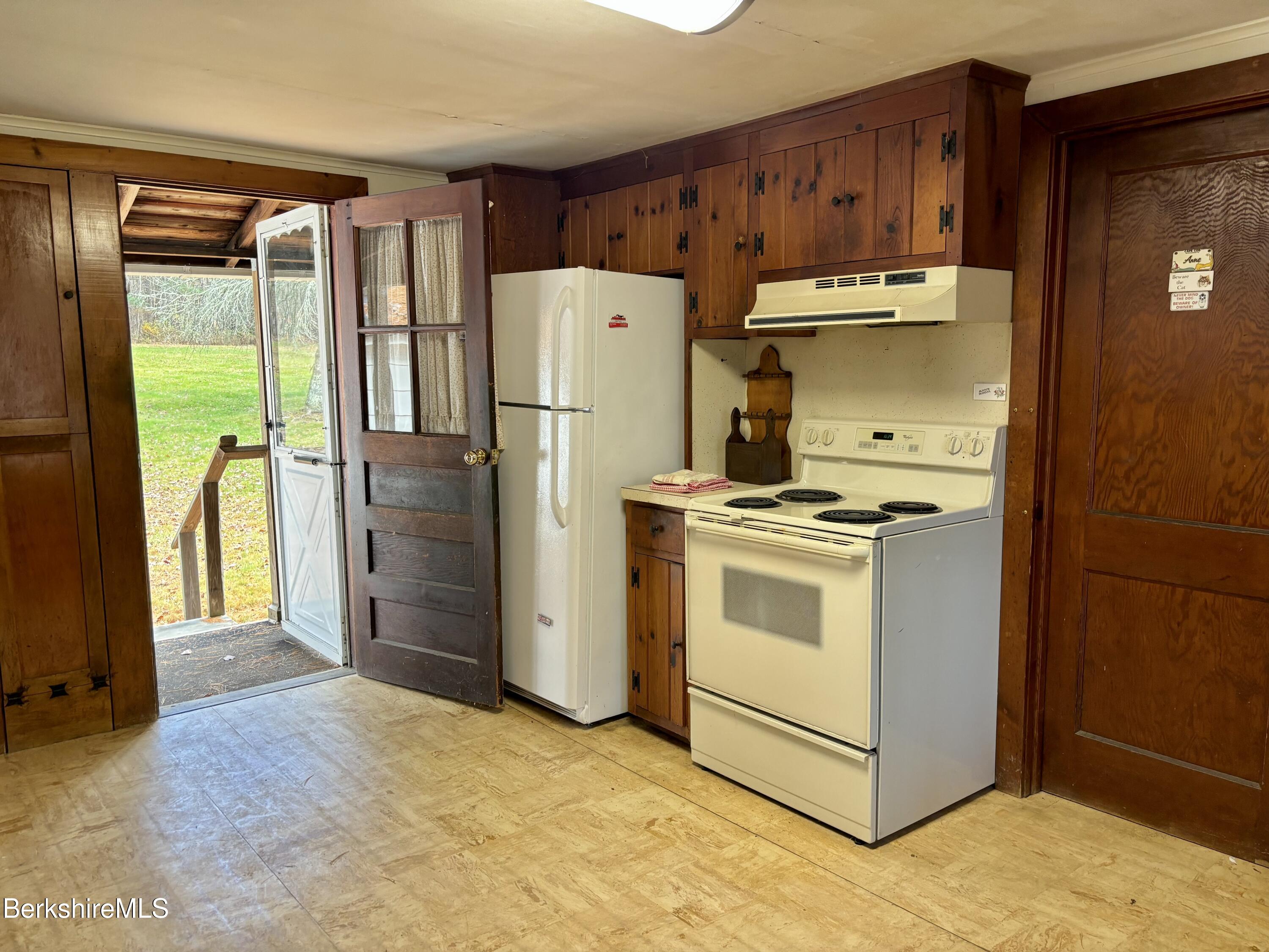 1114 County Road Sheffield, MA 01230 - Photo 10 of 21 Kitchen