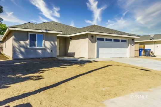 579 South Alvord Street Ridgecrest, CA 93555 - Photo 2 of 38