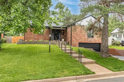 $600,000 | 712 Francis Place, Clayton, MO 63105