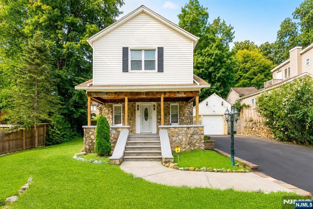 20 Shawnee Road Hopatcong, NJ 07843 - Photo 1 of 46 Gallery Image 1