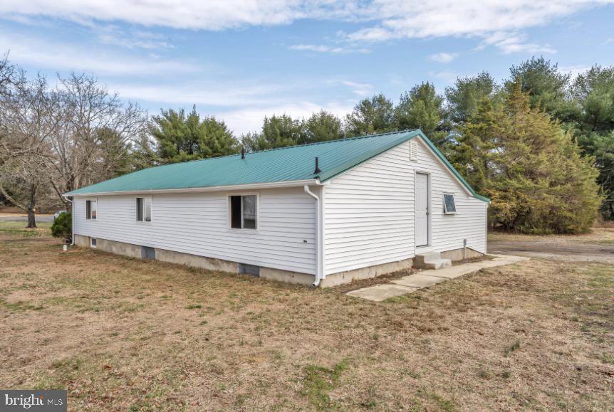 1230 Winslow Road Williamstown, NJ 08094 - Photo 15 of 34 a view of a backyard