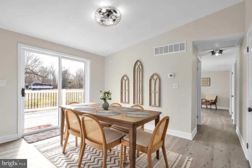 1230 Winslow Road Williamstown, NJ 08094 - Photo 20 of 34 a dining room with furniture and window