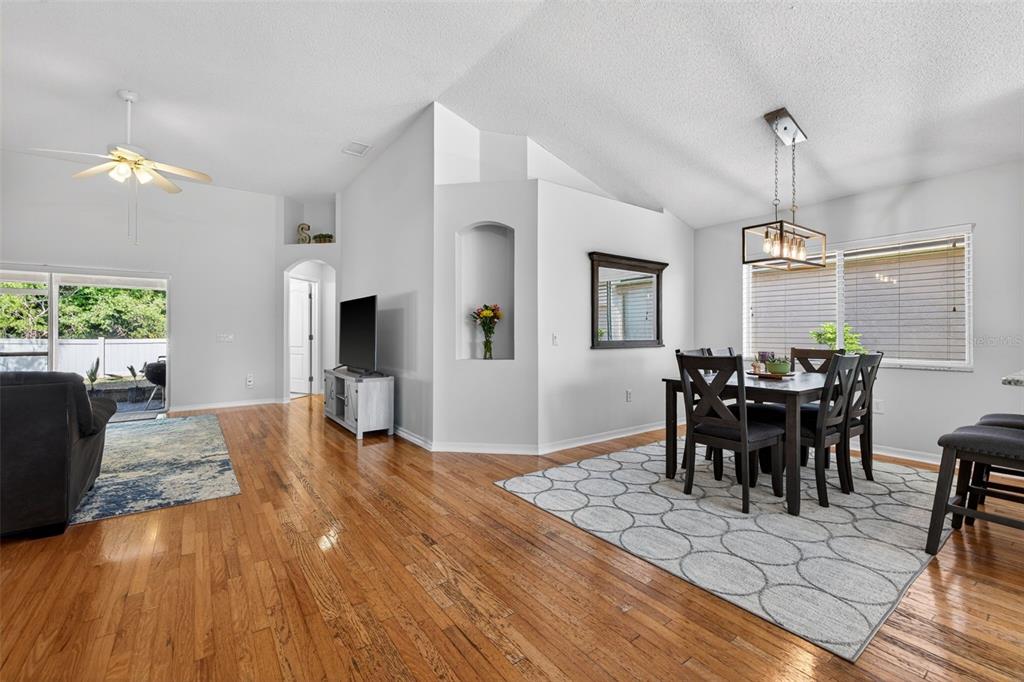 8525 Heyward Road Tampa, FL 33635 - Photo 2 of 36 Gallery Image 2