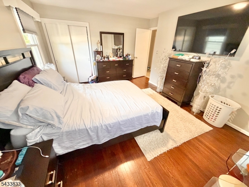 344 Nottingham Way Union, NJ 07083 - Photo 10 of 32