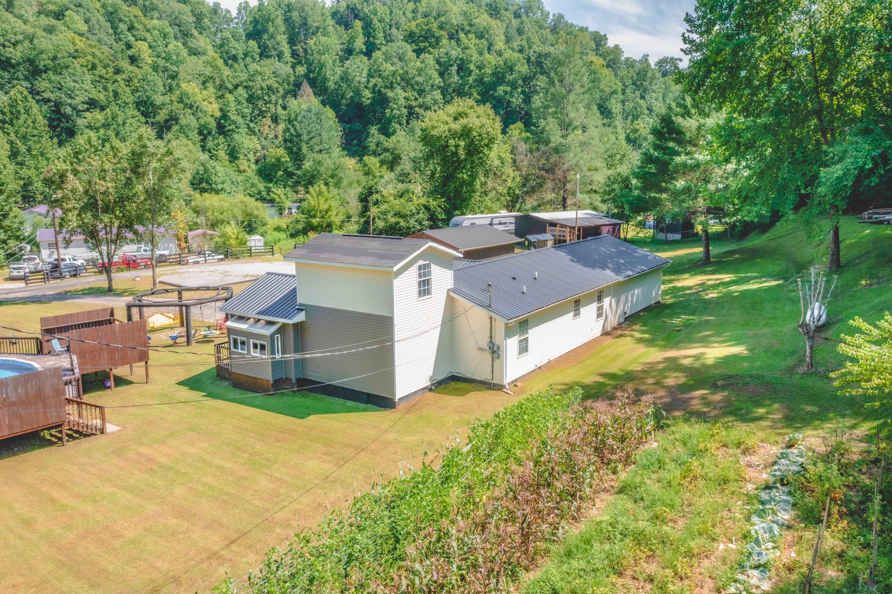 60 Shirley Don Road Manchester, KY 40962 - Photo 46 of 57 024