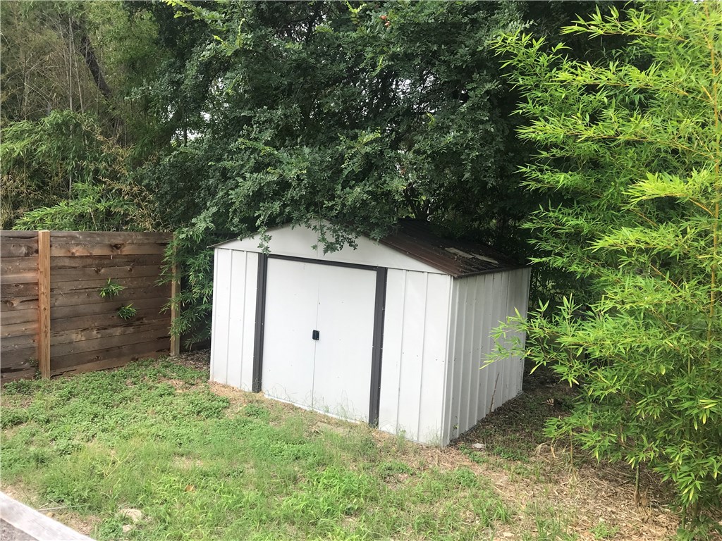 2105 Rabb Road, Unit LR Austin, TX 78704 - Photo 13 of 13 Photo From a Previous Listing